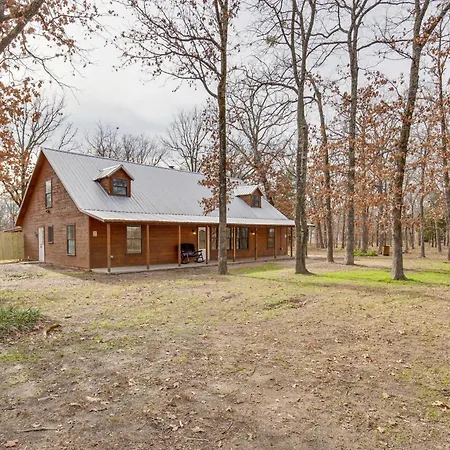 Yantis Home With Hot Tub - Near Lake Fork Fishing!
